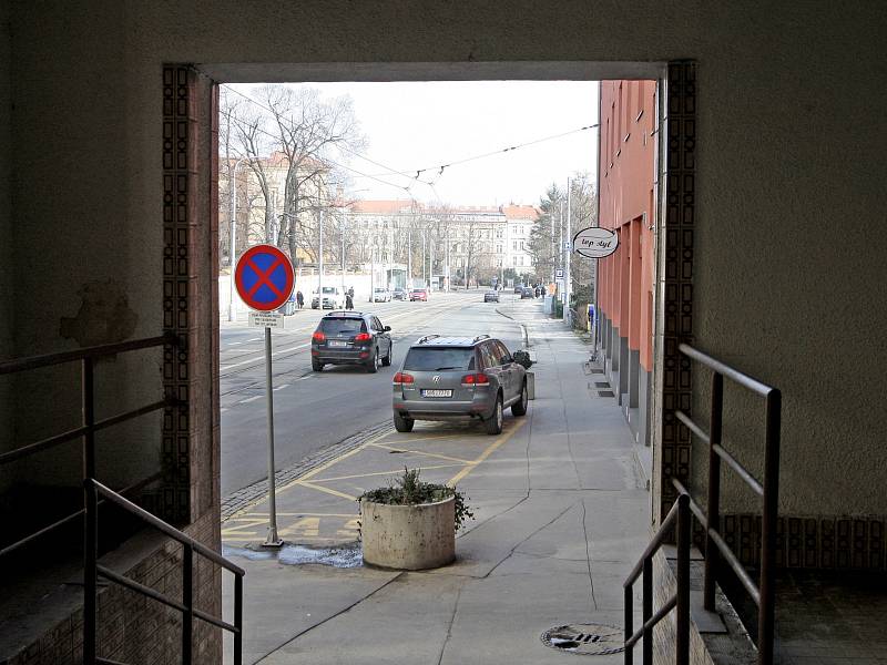 Opravy Údolní ulice Brno připravuje s předstihem. Na konec desetiletí chystá kompletní rekonstrukci vodovodů, kanalizace, tramvajových kolejí i silnice. 