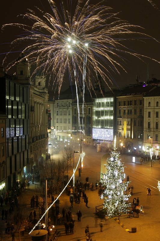 Oslavy příchodu roku 2016 v Brně.