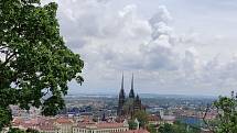 Hrad Špilberk láká k výšlapu, odměnou jsou pak výhledy na Brno.