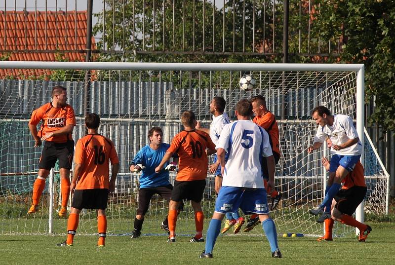 V úmorném vedru porazily Tasovice IE Znojmo 2:0.