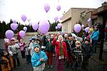 Tisíce balonků po celé republice vyletěly k nebi s vánočním přáním pro Ježíška. 