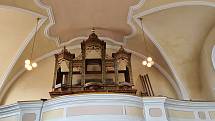 Barokní skříň je prázdná. Začala oprava více než sto let starých varhan z kostela svatého Mikuláše v Oslavanech.