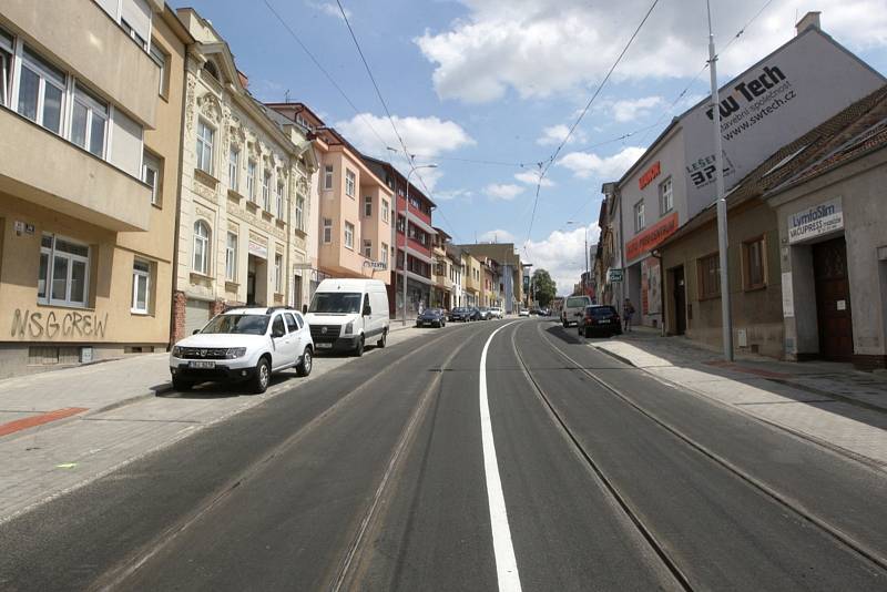 Oprava ulic Minská a Horova se chýlí ke konci. Brněnský deník Rovnost proto zjišťoval, jaká je aktuální situace s parkováním a zastávkami.