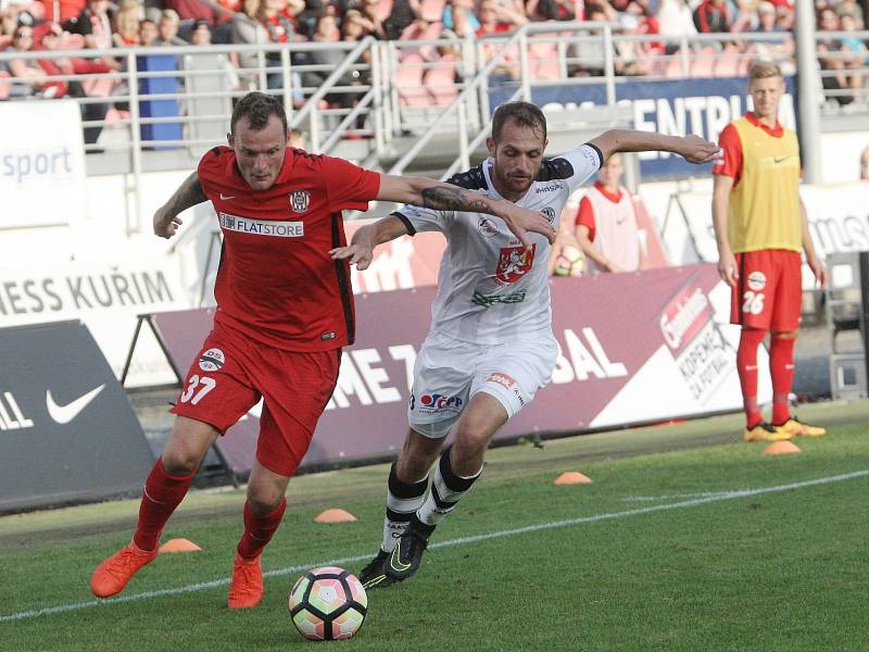 Trápení pokračuje. Fotbalisté brněnské Zbrojovky sice v sedmém ligovém kole doma s Hradcem Králové vedli po brance Michala Škody, tři body jim však hosté těsně před koncem sebrali.