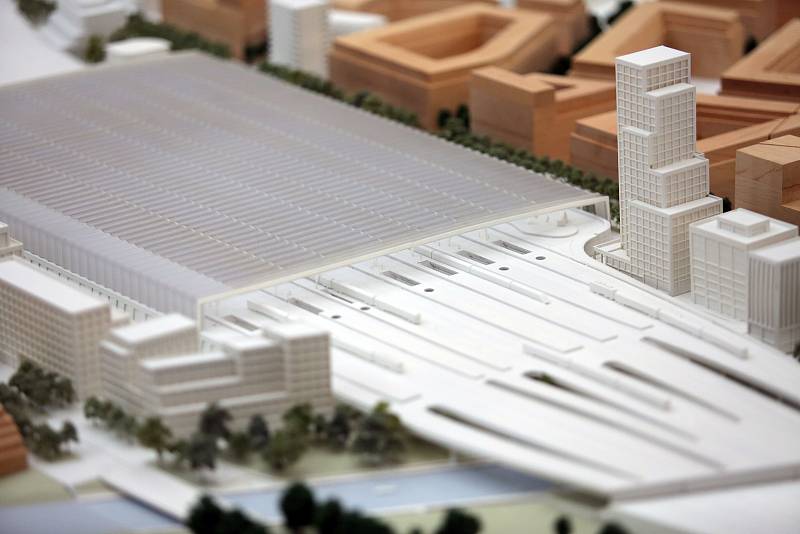 Od 15. ledna do 5. února 2022 budou mít návštěvníci brněnské nákupní Galerie Vaňkovka možnost zhlédnout výstavu věnovanou novému brněnskému nádraží. Její součástí bude 3D model vítězného návrhu i zajímavosti o jeho výrobě.