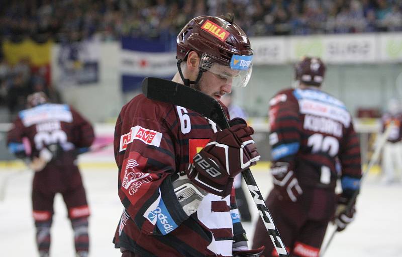 Hokejisté brněnské Komety vyřadili ve čtvrtfinále play-off extraligy rivala pražskou Spartu v pouhých čtyřech zápasech. Triumf 4:0 na zápasy dovršili Brňané v domácím prostředí po výhře 4:1.