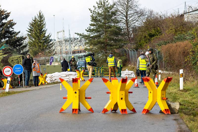 Po čtyři dny nacvičovali vojáci ochranu elektrické rozvodny Čebín.