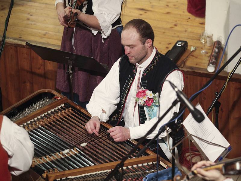 V Moravských Knínicích se konal třetí ročník soutěže o nejlepšího tanečníka verbuňku.