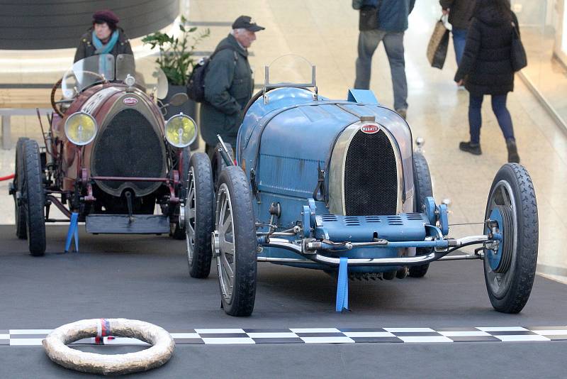 Výstava Žijeme Bugatti v brněnské Vaňkovce.