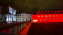 Ve středu 16. února se rozzářily významné budovy napříč republikou sokolskými barvami u příležitosti 160 let od založení organizace. Na snímku je Tyršův dům v Praze.