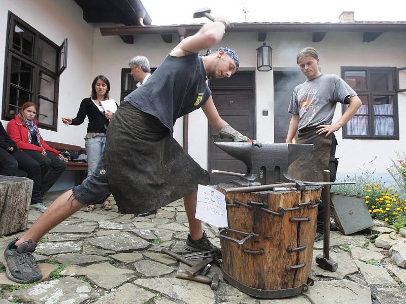 Národopisné slavnosti v Těšanech.