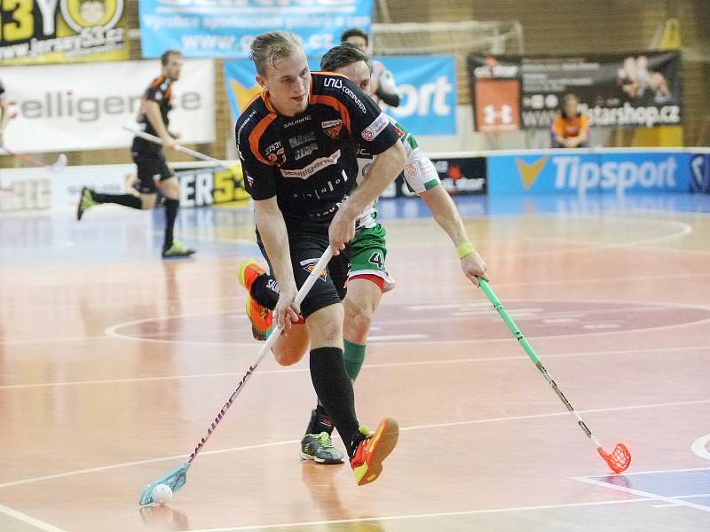 Florbalisté Bulldogs Brno prohrávali doma s pražskými Bohemians už 2:4, v půlce duelu však za tři minuty dali tři branky a výhru 5:4 si už ve třetí části pohlídali. 