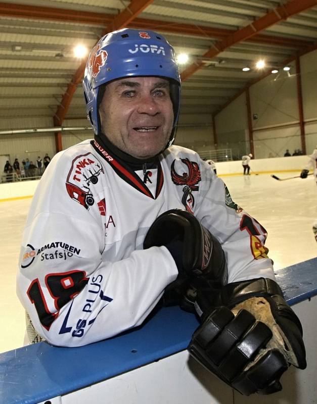 Přátelské utkání fotbalistů brněnské Zbrojovky s HC FALCONS Hrušovany u Brna.