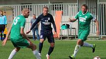 V utkání 22. kola fotbalové divize D prohrála Dosta Bystrc-Kníničky (zelené dresy) s FK Blansko 0:7.