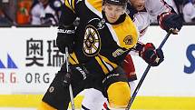 Hokejový obránce Jakub Zbořil v dresu Bostonu Bruins