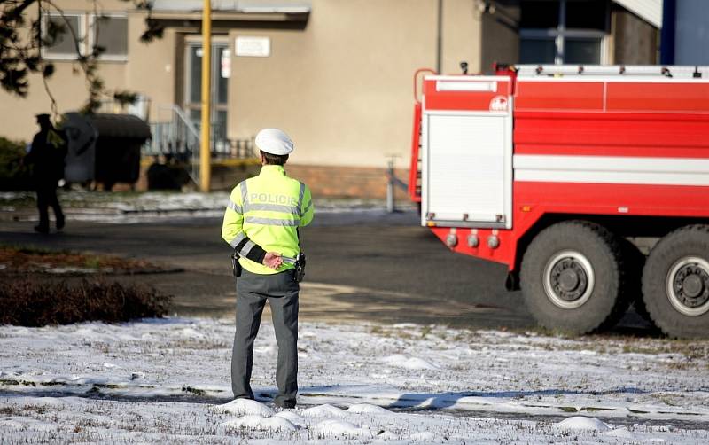 Hasiči zasahovali ve skladišti potravin a obalového materiálu v brněnských Modřicích.