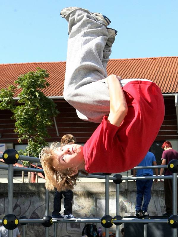 Brněnské hřiště se po Praze stalo druhým místem v České  republice, které mohou lidé využívat pro městský parkour.