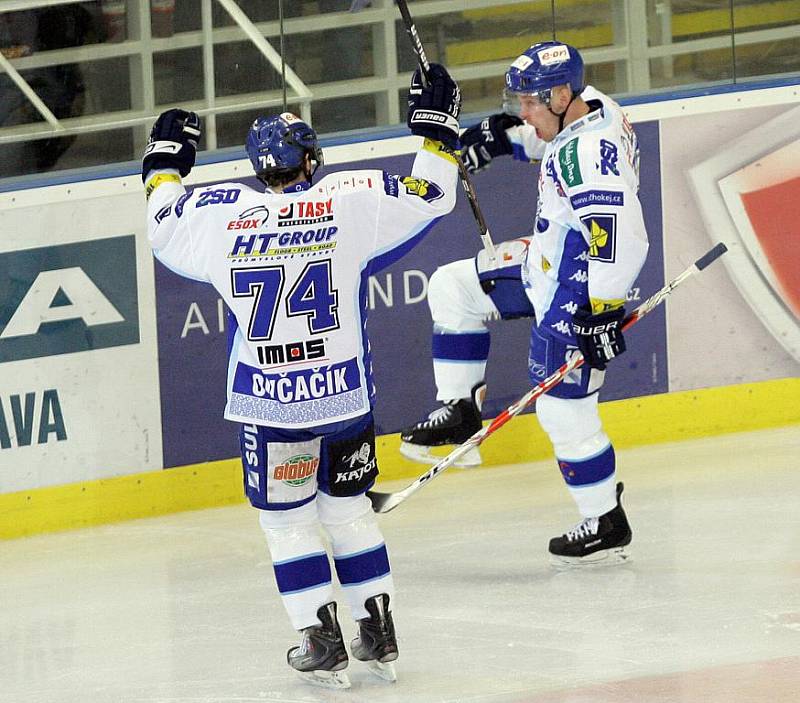 Kometa ve 43. kole v přímém souboji porazila Kladno 3:1.