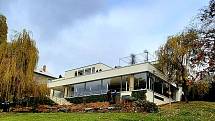 Vilu manželů Grety a Fritze Tugendhatových z let 1929–1930 navrhl architekt Ludwig Miese van der Rohe. Je zapsaná na Seznamu světového kulturního dědictví UNESCO.