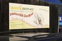 Parkoviště u brněnské zoologické zahrady.