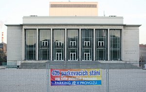 Garáže u Janáčkova divadla v Brně.