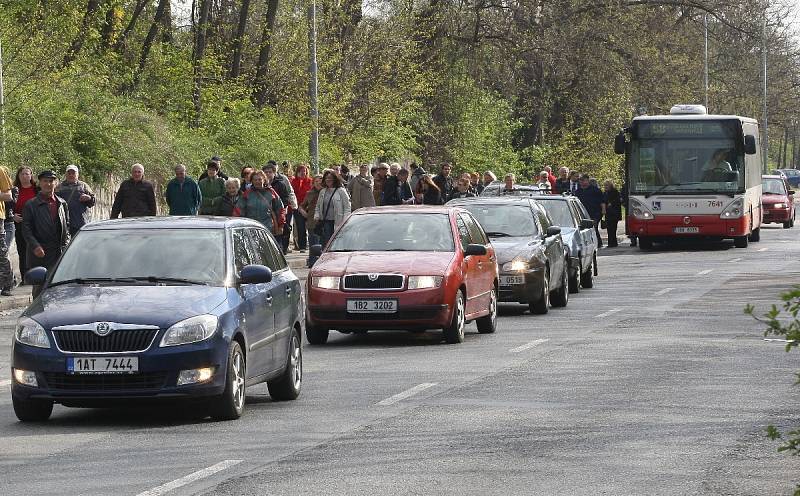 Až desítky minut zpoždění nabíraly tramvaje a autobusy v brněnských Vinohradech a Židenicích.