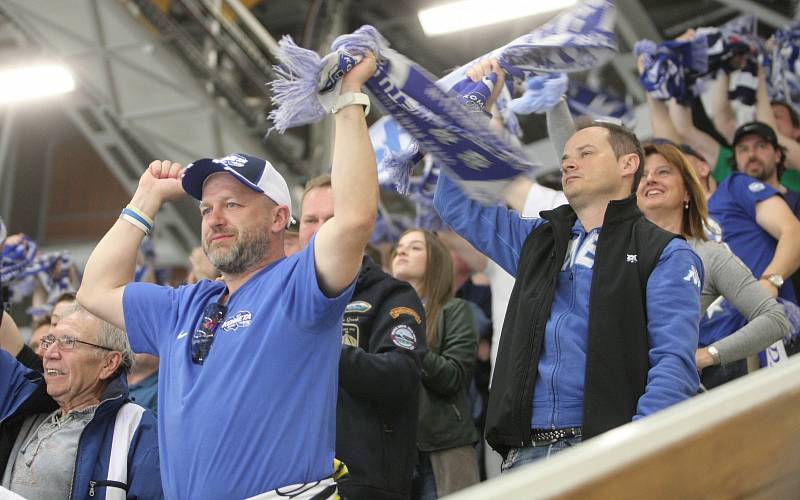 Diváci viděli excelentní brněnskou jízdu nedělním večerem. Kometa doma deklasovala Hradec Králové 8:0 ve třetím utkání semifinálové série play-off hokejové extraligy.