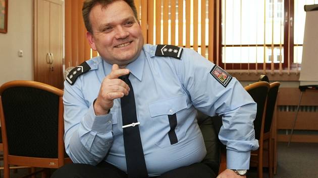 Jako o návratu domů hovoří nový ředitel jihomoravské policie Leoš Tržil o svém nástupu do této funkce. Předtím pět let šéfoval na policejním prezidiu dopravní policii. Teď se chce víc soustředit na další odvětví policejní práce.