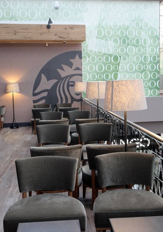 Kavárna Starbucks v Modřicích na Brněnsku.