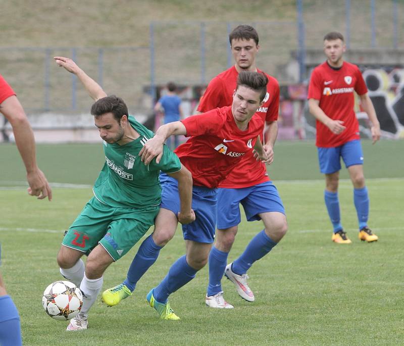 Brněnské derby o druhou příčku krajského přeboru skončilo bez gólu.