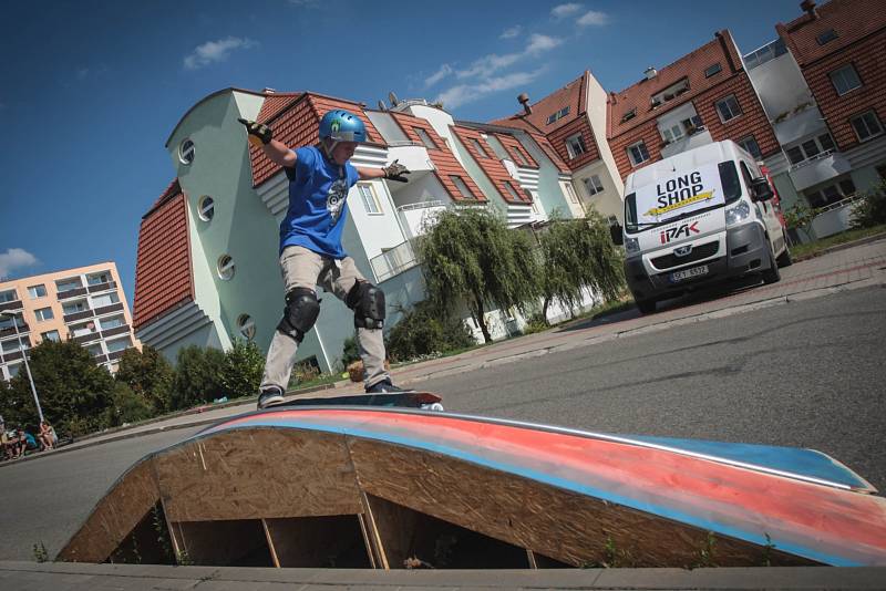 Longboardoví nadšenci se v sobotu sešli v brněnských Řečkovicích.