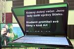 Největší studentské rádio ve střední Evropě nebo špičkové televizní studio. I na to v pátek lákala nové studenty katedra mediálních studií a žurnalistiky na dni otevřených dveří Fakulty sociálních studií Masarykovy univerzity v Brně.