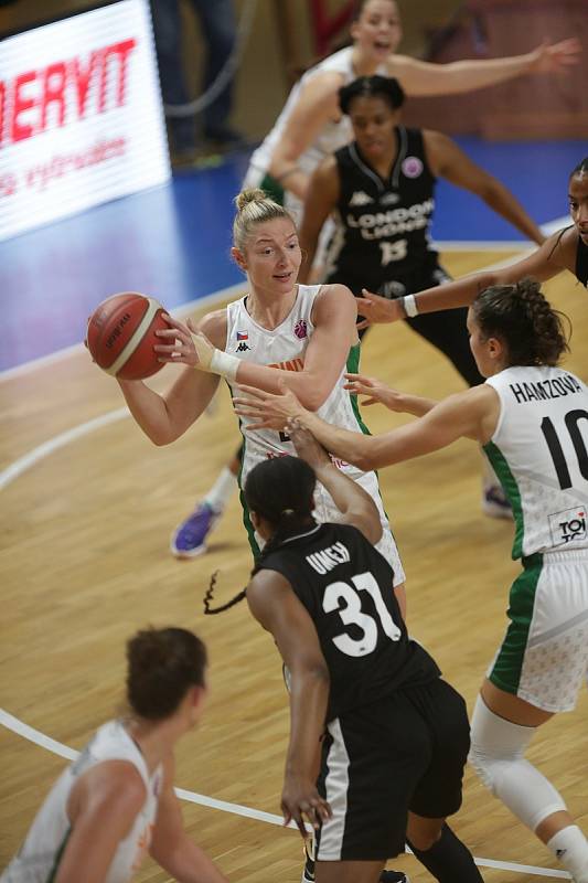 Basketbalistky Žabin Brno porazily v eurocupovém zápase Londýn Lions 68:41.