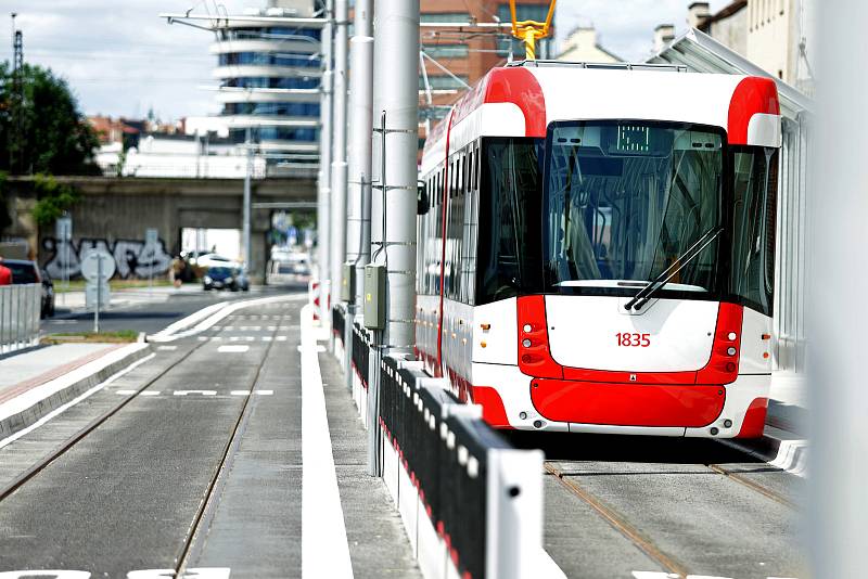 Otevření zrekonstruované ulice Plotní a nové tramvajové tratě