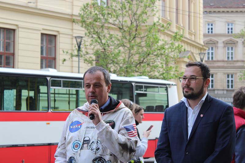 Slavnostní otevření tramvajové trati v Údolní ulici.