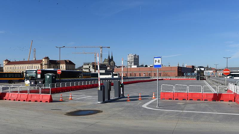 Opravené autobusové nádraží v Brně na Zvonařce