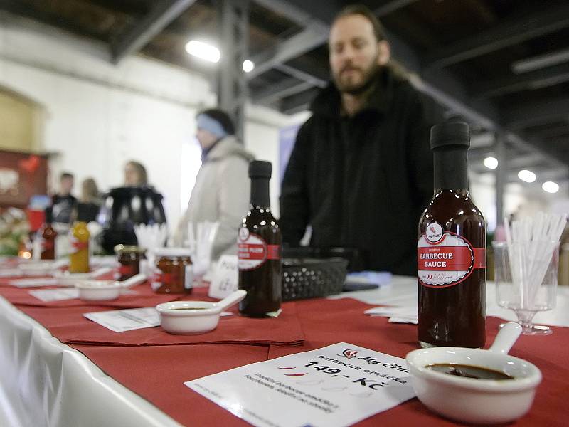 Nejrůznější laskominy, výběrová vína, domácí výrobky, ale i sýry z Holandska mohli v sobotu lidé letos naposledy ochutnávat na takzvaném Food Parku, který je označovaný jako největší potravinový trh na Moravě. 