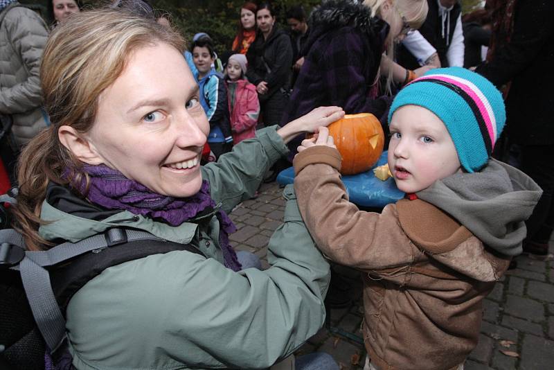 Helloweenská akce v brněnské zoo a na hvězdárně.