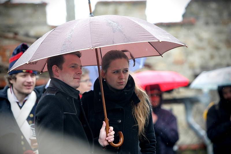 Vojenské ukázky z napoleonské doby viděli v sobtou návštěvníci areálu hradu Veveří.