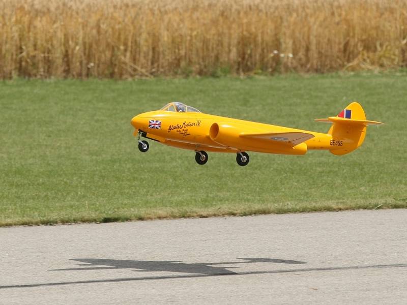 Ivančicko si užilo přehlídku modelářů letadel Jets Over Czech