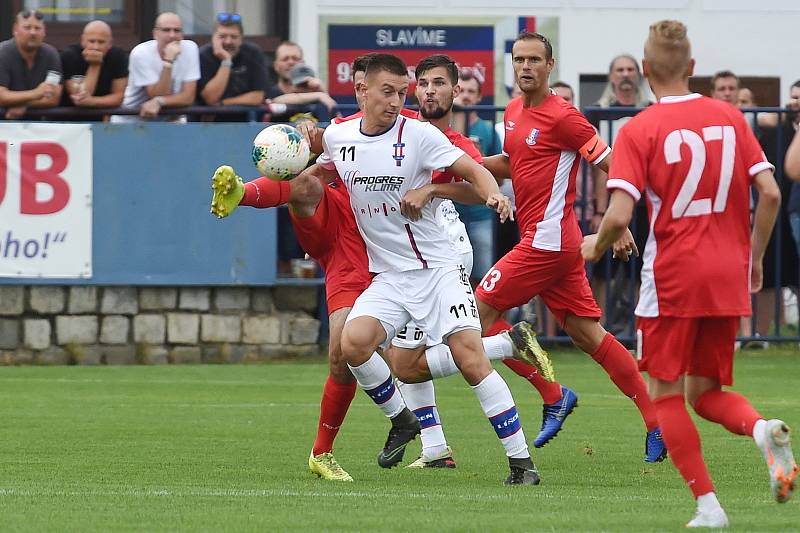 29.8.2020 - domácí SK Líšeň v bílém (Marek Szotkowski) proti FK Blansko