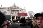 Demonstrace odborářů a hnutí ProAlt na Malinovského náměstí v Brně.