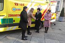 Novou sanitku převzala 16. ledna ředitelka jihomoravských záchranářů Hana Albrechtová.