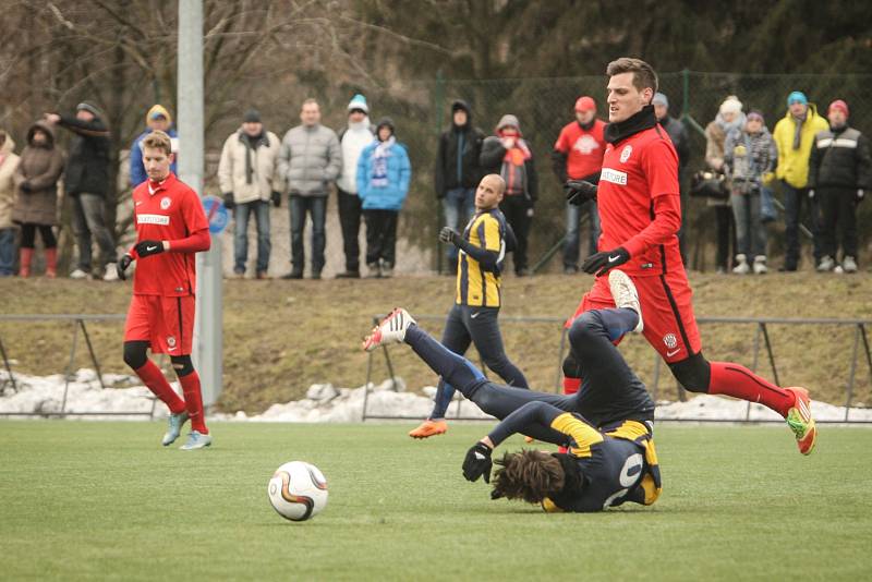 Fotbalisté brněnské Zbrojovky (v červeném) zvítězili v Tipsport lize nad Opavou 2:1.