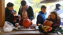 Necelá tisícovka lidí přišla v sobotu oslavit Halloween do brněnské zoo.