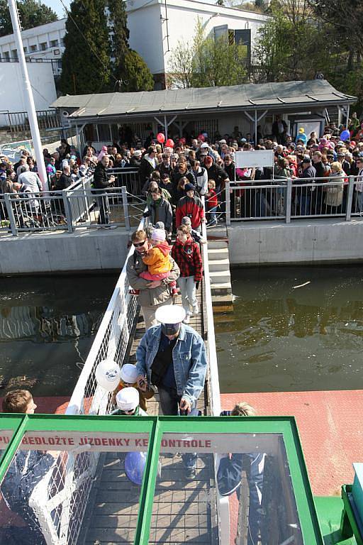 Vyplutím lodí v bystrckém přístavišti oficiálně začala pětašedesátá plavební sezona.