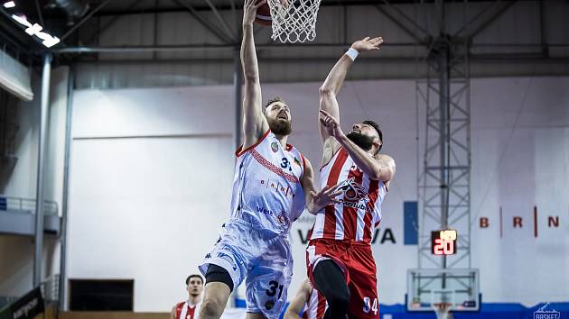 Basket Brno v zatím posledním vzájemném zápase porazil před dvěma týdny Pardubice na domácí palubovce 84:73.