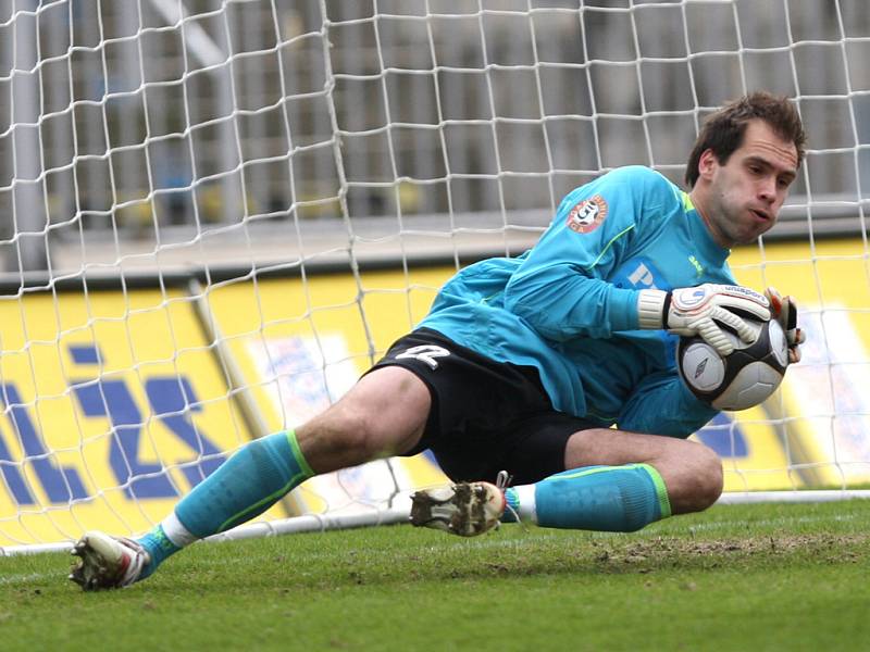 Brankář Bohemians Praha Jaroslav Belaň.