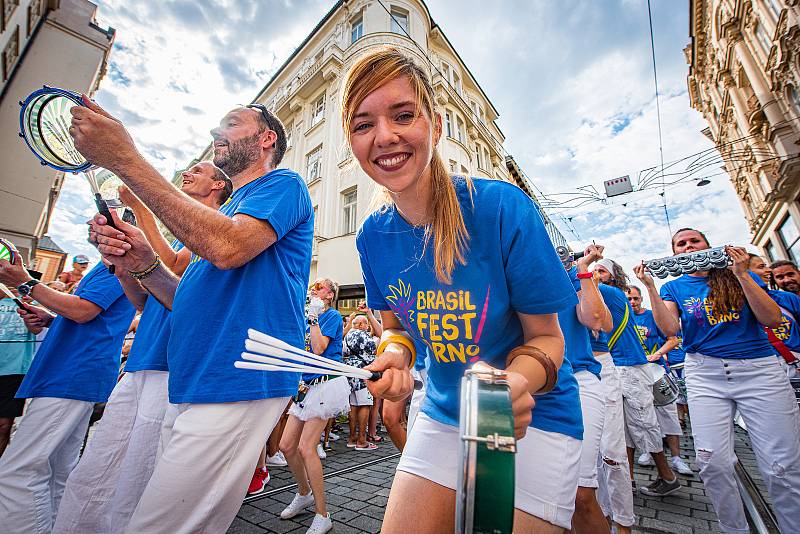 Brasil Fest Brno je jediný festival svého druhu v celé republice. Příznivcům hudby, dobrého jídla a tance umožní prožít tradiční brazilskou kulturu na vlastní kůži přímo v centru Brna.