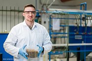 Student brněnské techniky Martin Masár se rozhodl z brouků vyrobit proteinový nápoj.